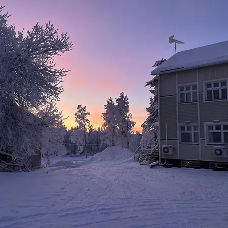 Lossivahdin Kodikas 1-4 Hloe Oma Keittioe Ja Ilmainen Pysaekoeinti, Toerroessae, Appartement *